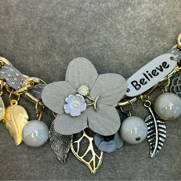 NUANCE gray faux pearl beaded flower leaf rhinestone believe chunky necklace - Picture 6 of 11